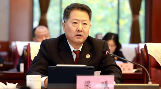 陕西省人民检察院党组成员,副检察长梁曦