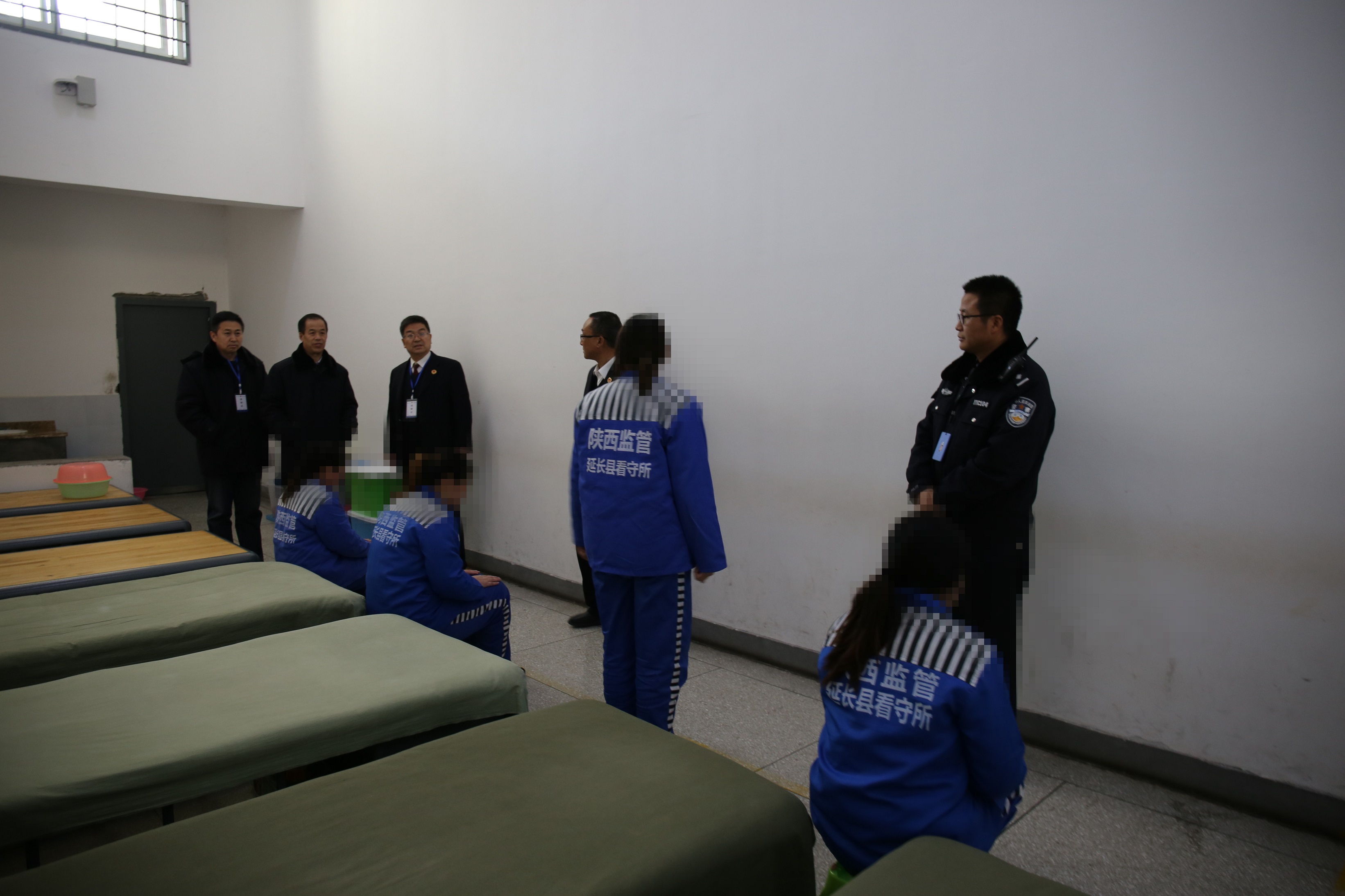 延长检察:检察长深入看守所开展节前安全大检查