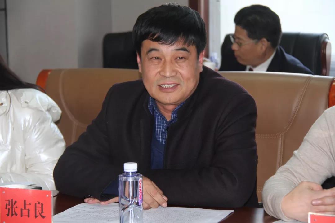 众鑫集团老总_百宏集团老总女儿图片